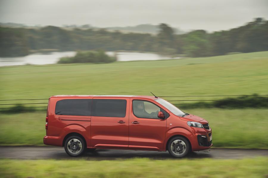  Vauxhall Vivaro Life 2019 года  (фото 18 из 28)